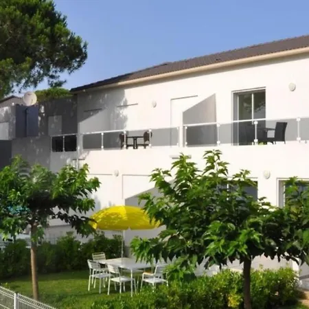 Les Flamants Roses Holiday home